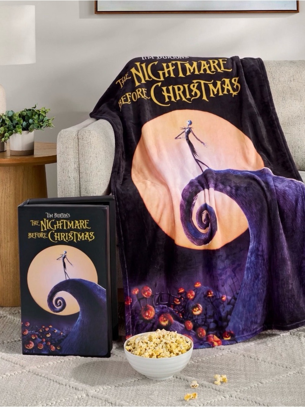 Disney Classic VHS The Nightmare Before christmas Halloween Blanket, 50" x 70"